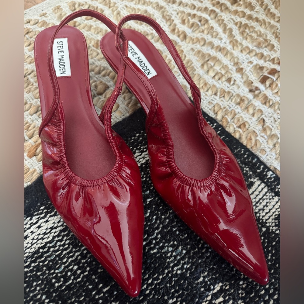 Steve Madden red kitten heels never worn